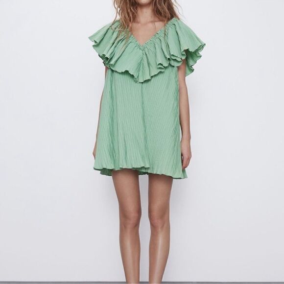 ZARA green Voluminous Pleated Dress - Picture 8 of 17
